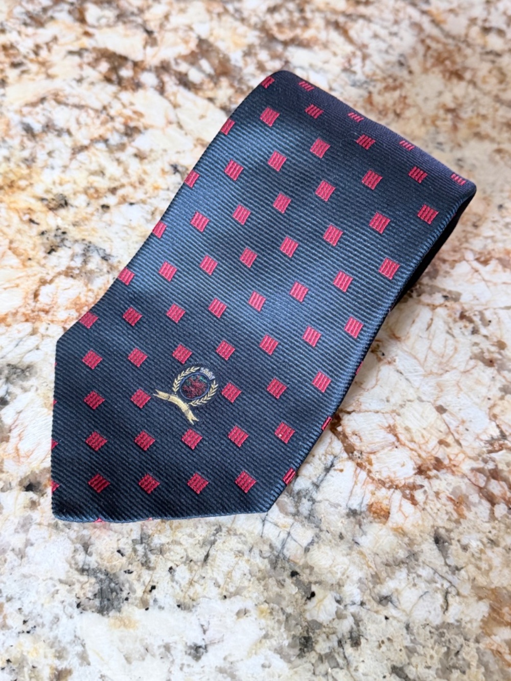 5 for $15 🌸 TOMMY HILFIGER | Navy/Red 100% Silk Tie with Hilfiger Crest for Men